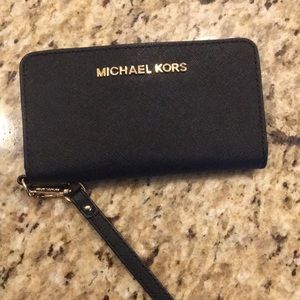 Michael Kors wristlet/wallet